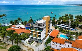 Flat pé na areia na praia de Porto de Galinhas próximo as piscinas naturais.